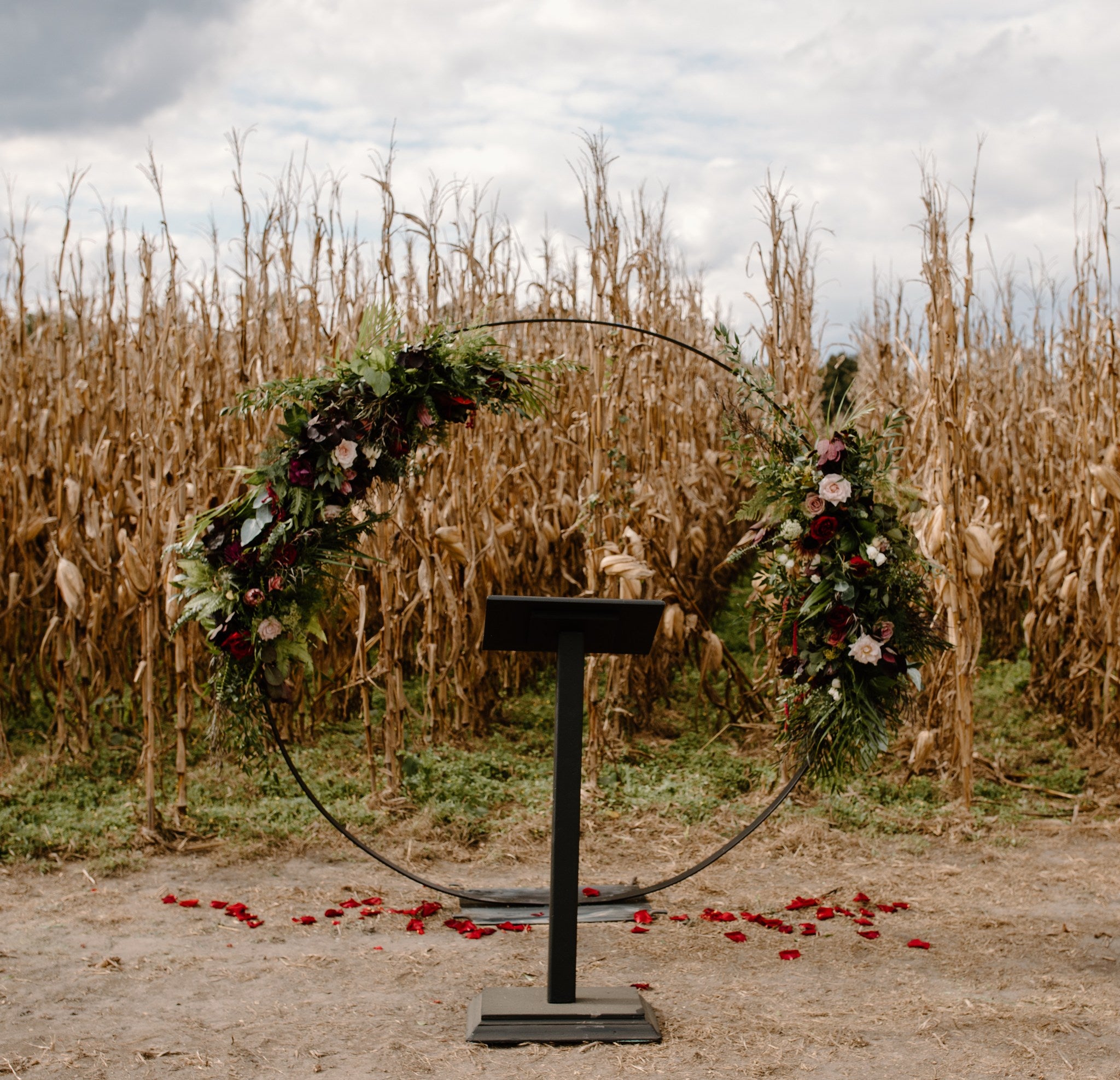 little miss lovely floral design // salisbury, md delmar, de wedding florist