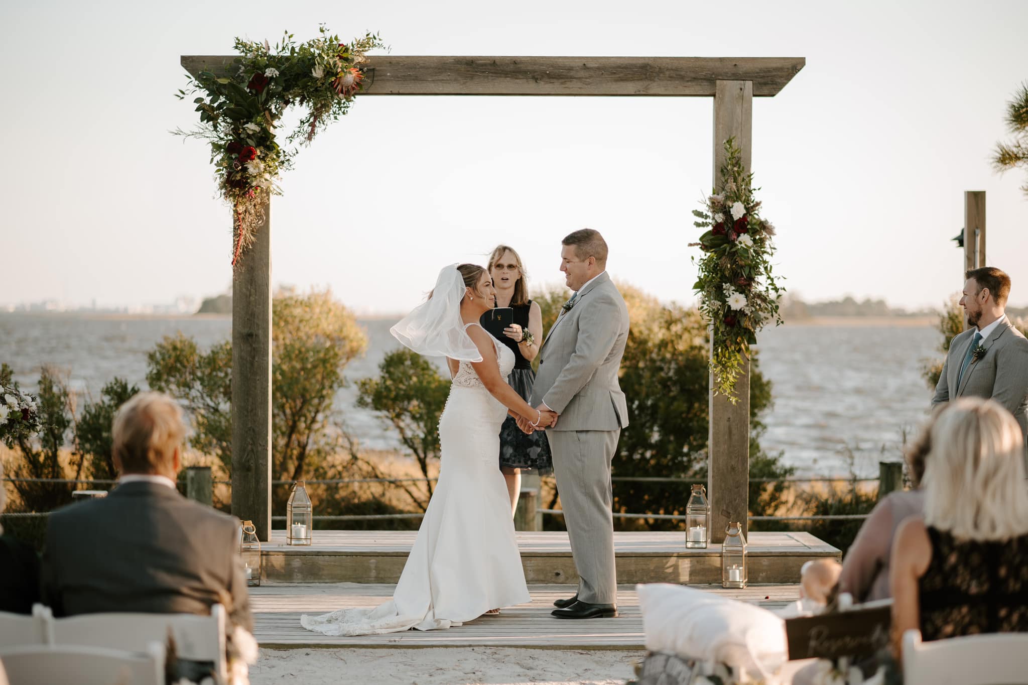 little miss lovely floral design // signatures at bayside selbyville fenwick island de wedding florist