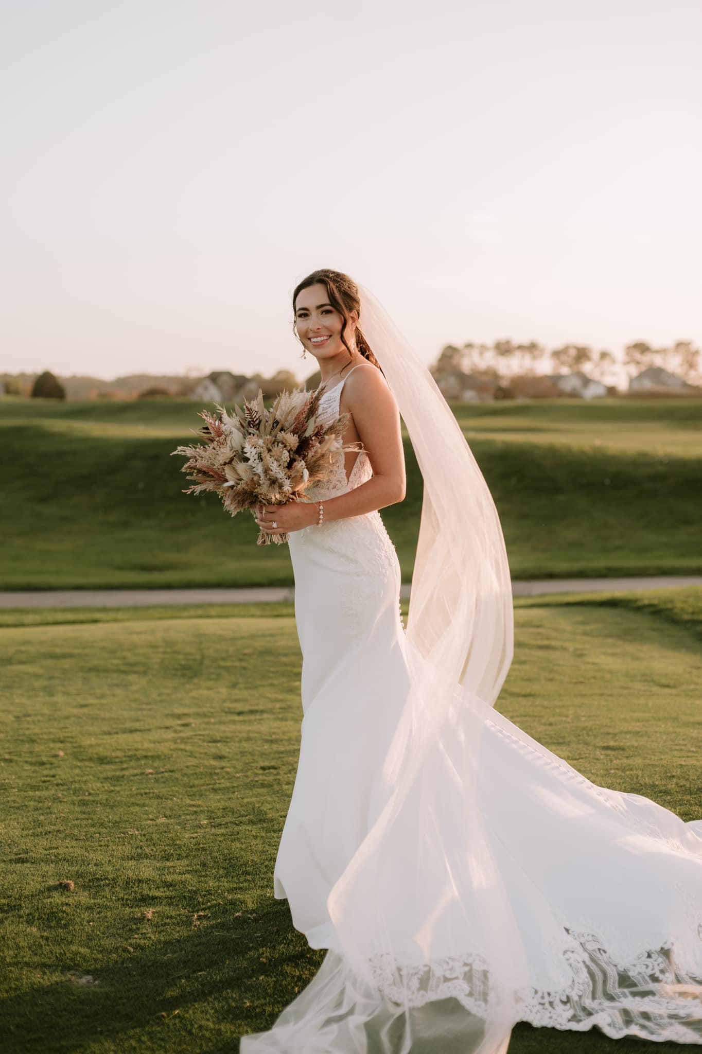 little miss lovely floral design // lighthouse sound wedding in bishopville, md wedding florist