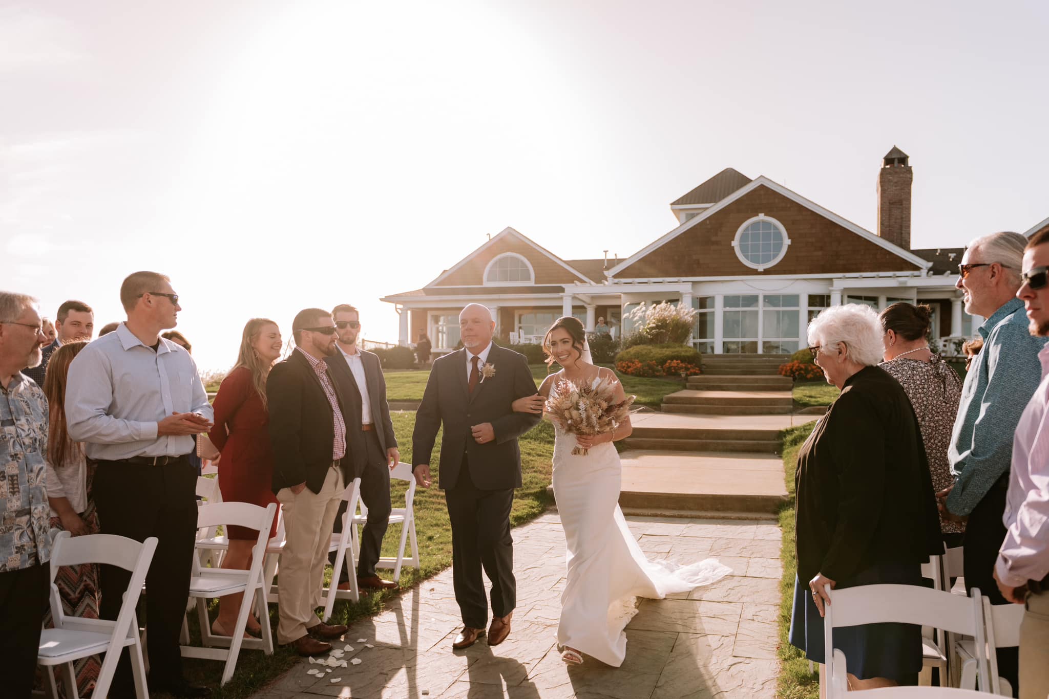 little miss lovely floral design // lighthouse sound wedding in bishopville, md wedding florist