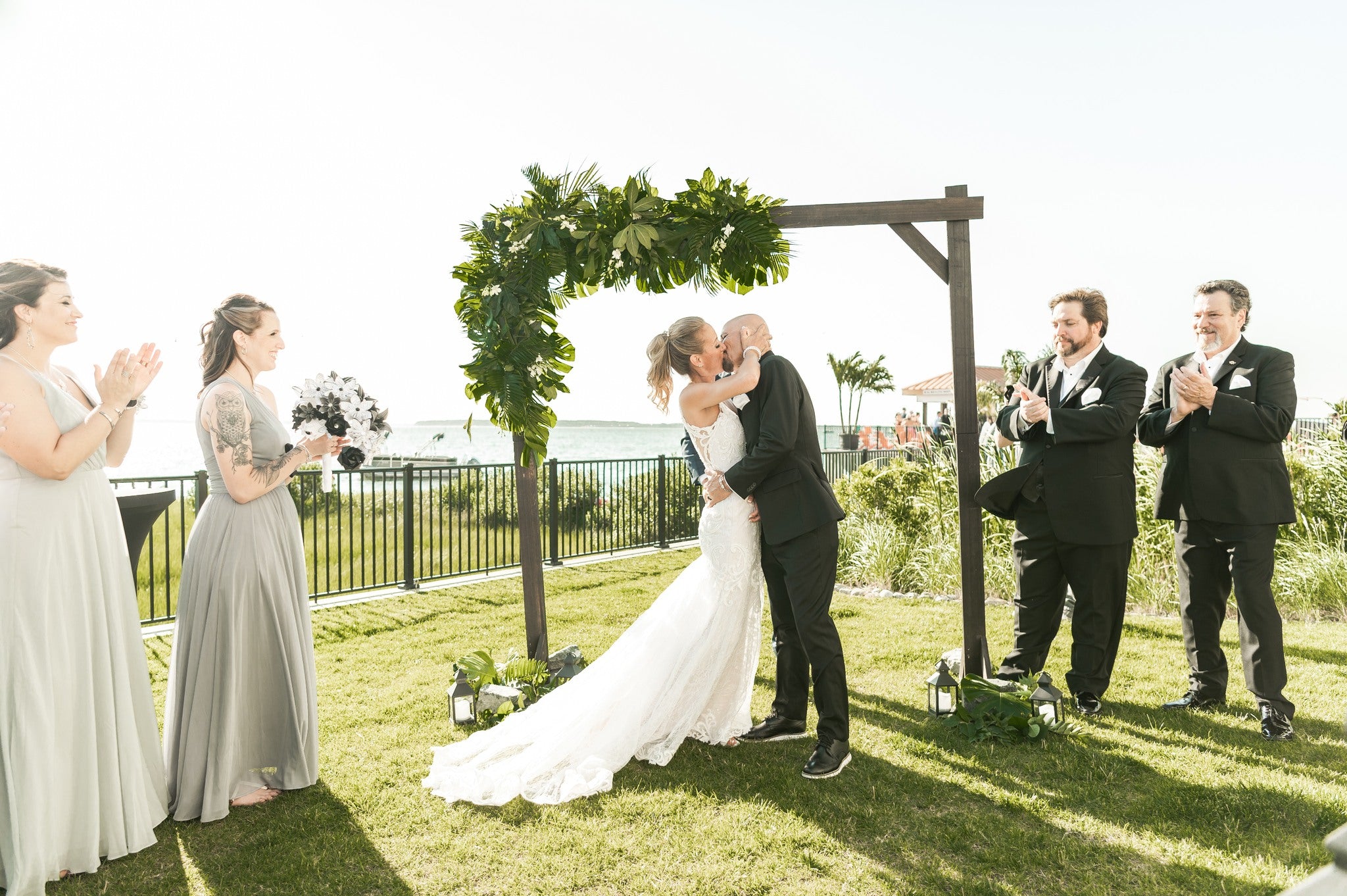 little miss lovely floral design // Ocean city md wedding florist aloft tropical wedding