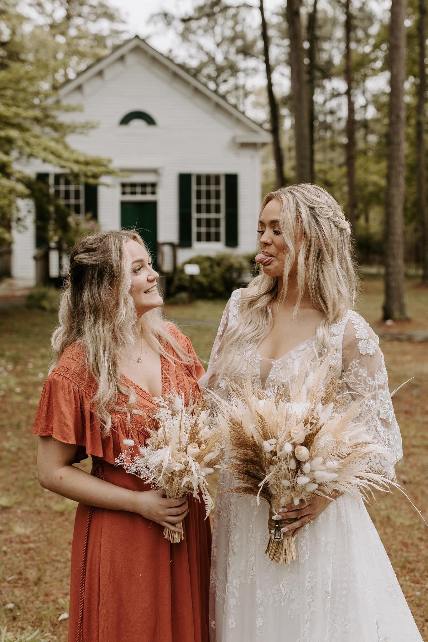 little miss lovely floral design // dried wedding bouquets florals snow hill md wedding florist