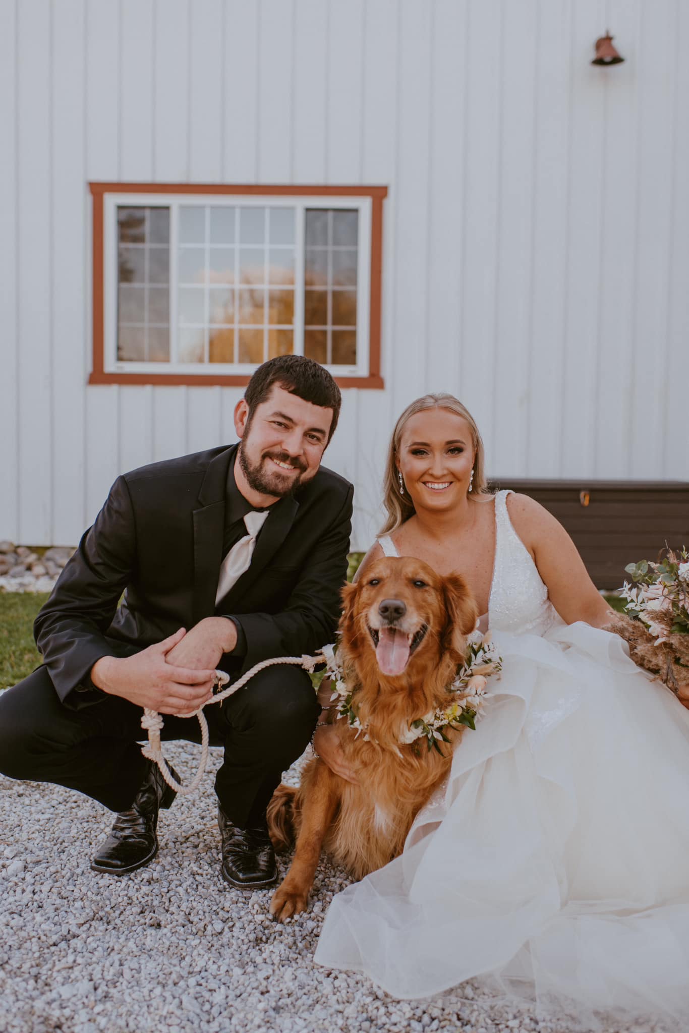 little miss lovely floral design // castle hill farm wedding in snow hill, md // snow hill md wedding florist