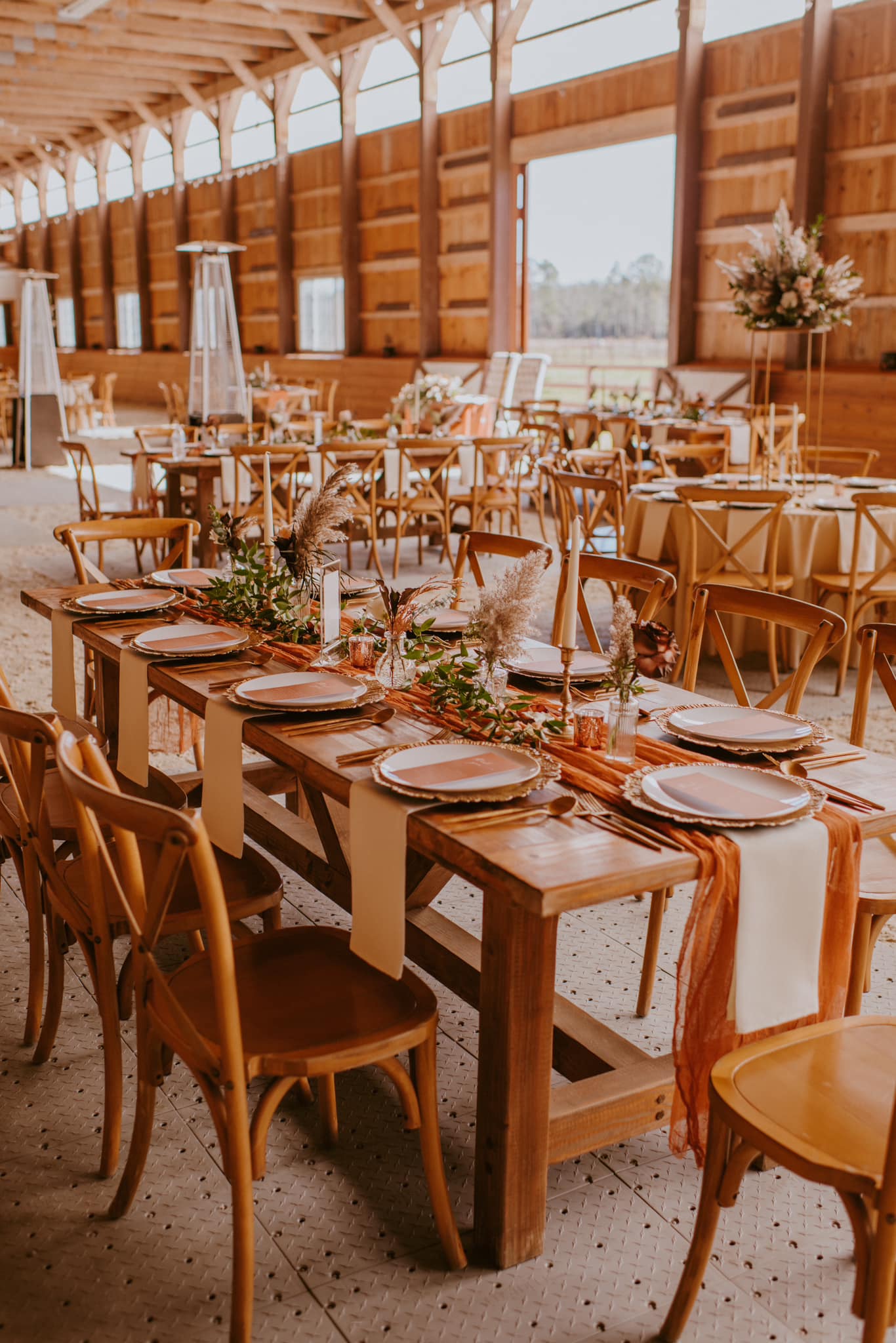 little miss lovely floral design // castle hill farm wedding in snow hill, md // snow hill md wedding florist