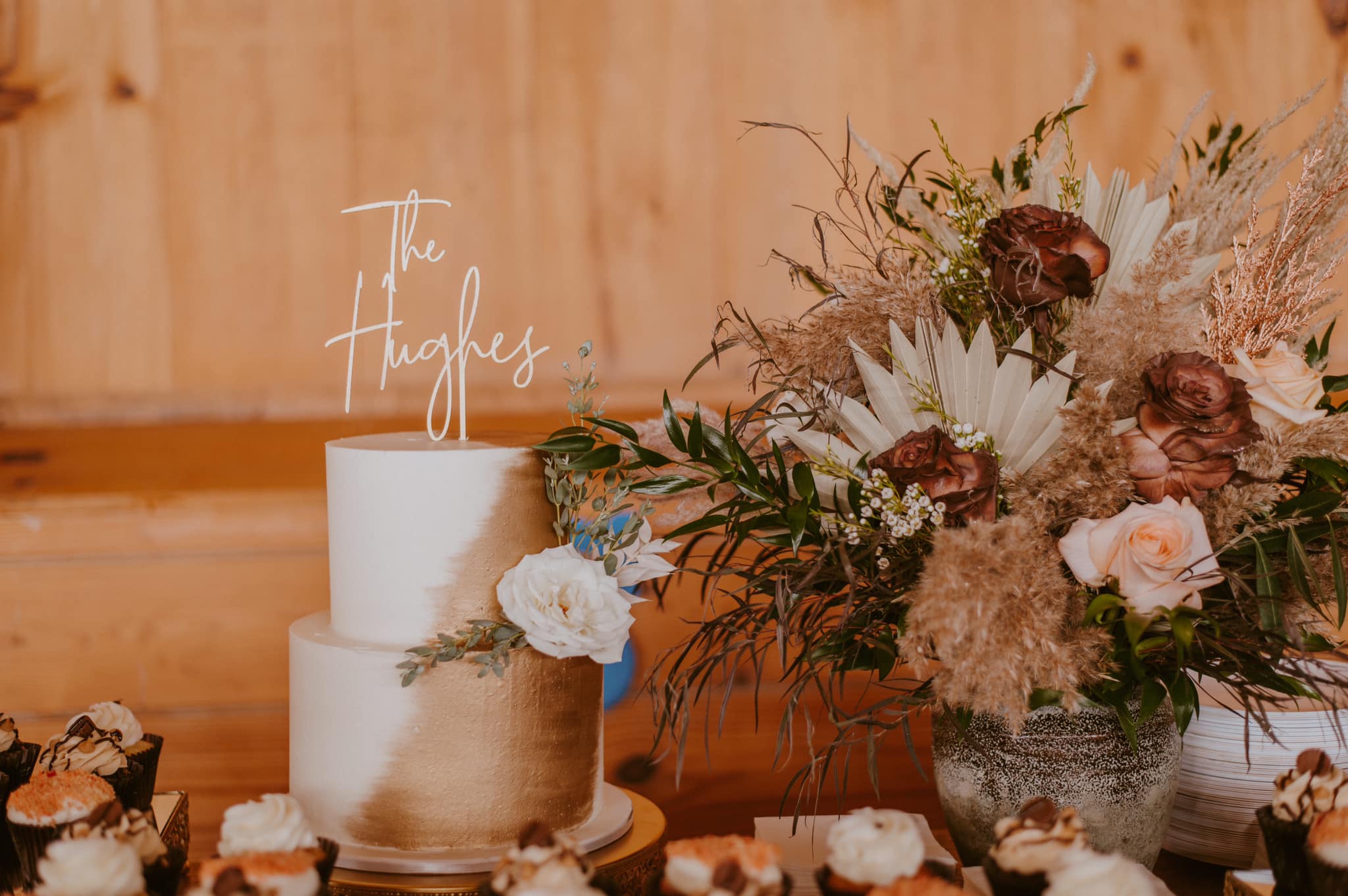 little miss lovely floral design // castle hill farm wedding in snow hill, md // snow hill md wedding florist