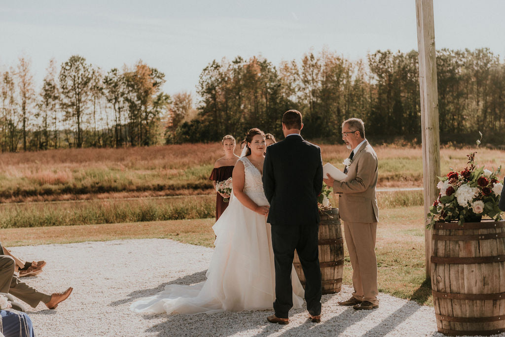 little miss lovely floral design // kylan barn delmar md wedding // burgundy and blush wedding flowers