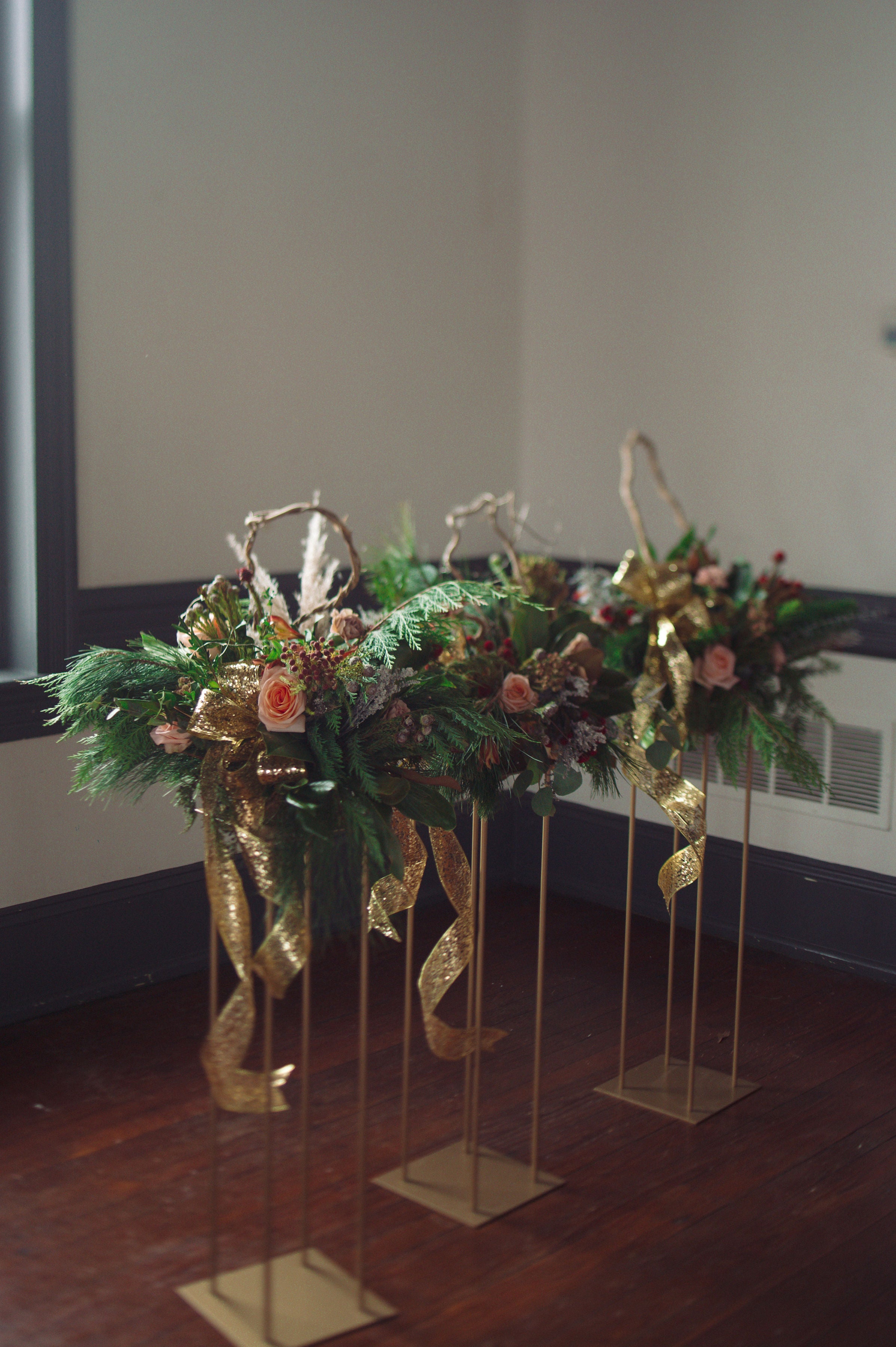little miss lovely floral design // holiday party floral installations // alyssa maloof photography // berlin, md