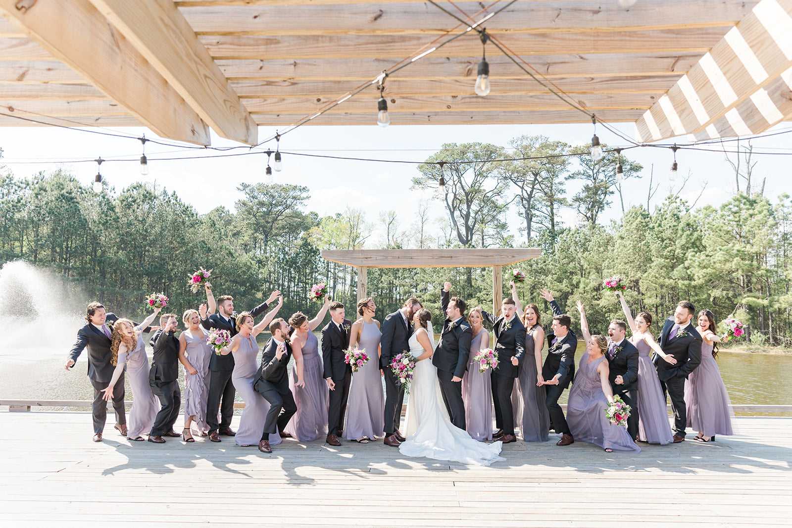 little miss lovely floral design // signatures at bayside selbyville de wedding florist