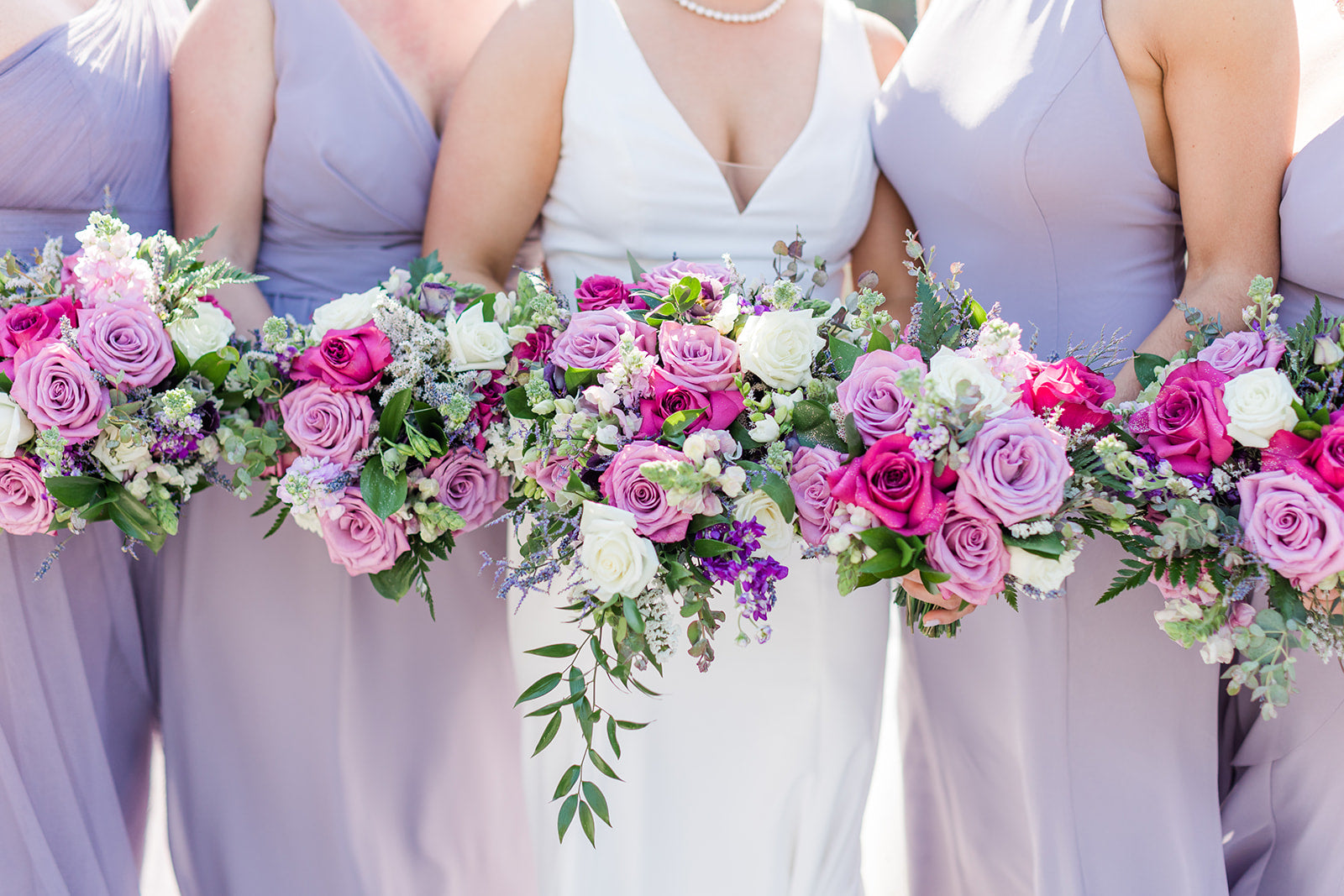 little miss lovely floral design // signatures at bayside selbyville de wedding florist