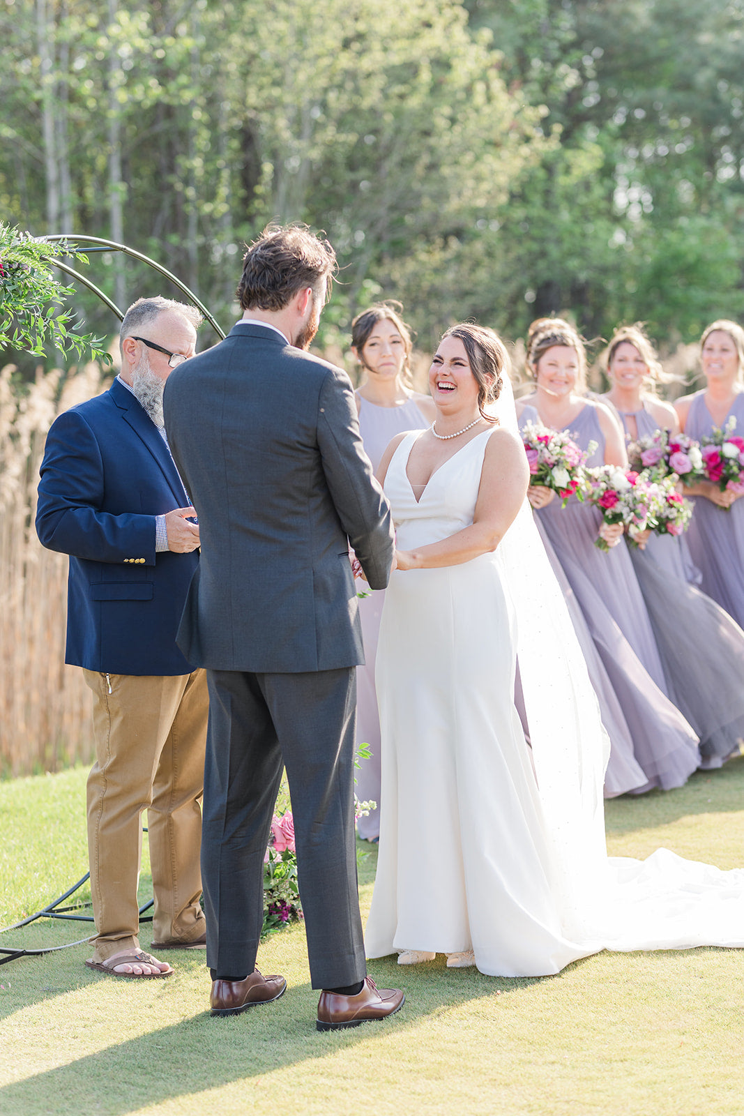 little miss lovely floral design // signatures at bayside selbyville de wedding florist