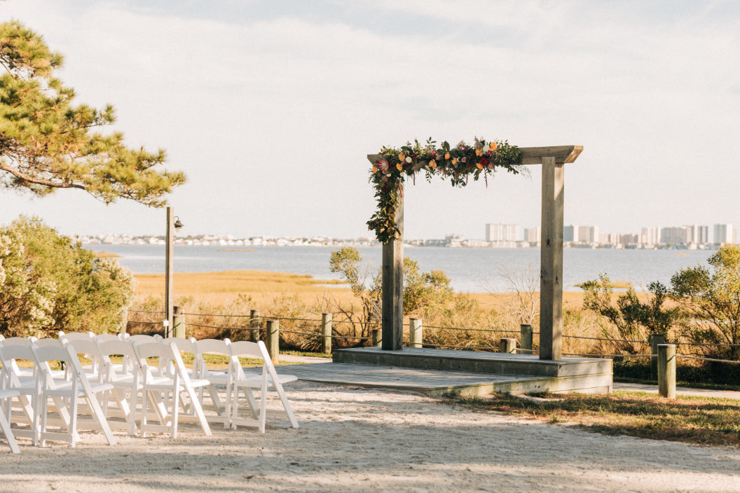 little miss lovely floral design // signatures at bayside wedding florist selbyville fenwick island de