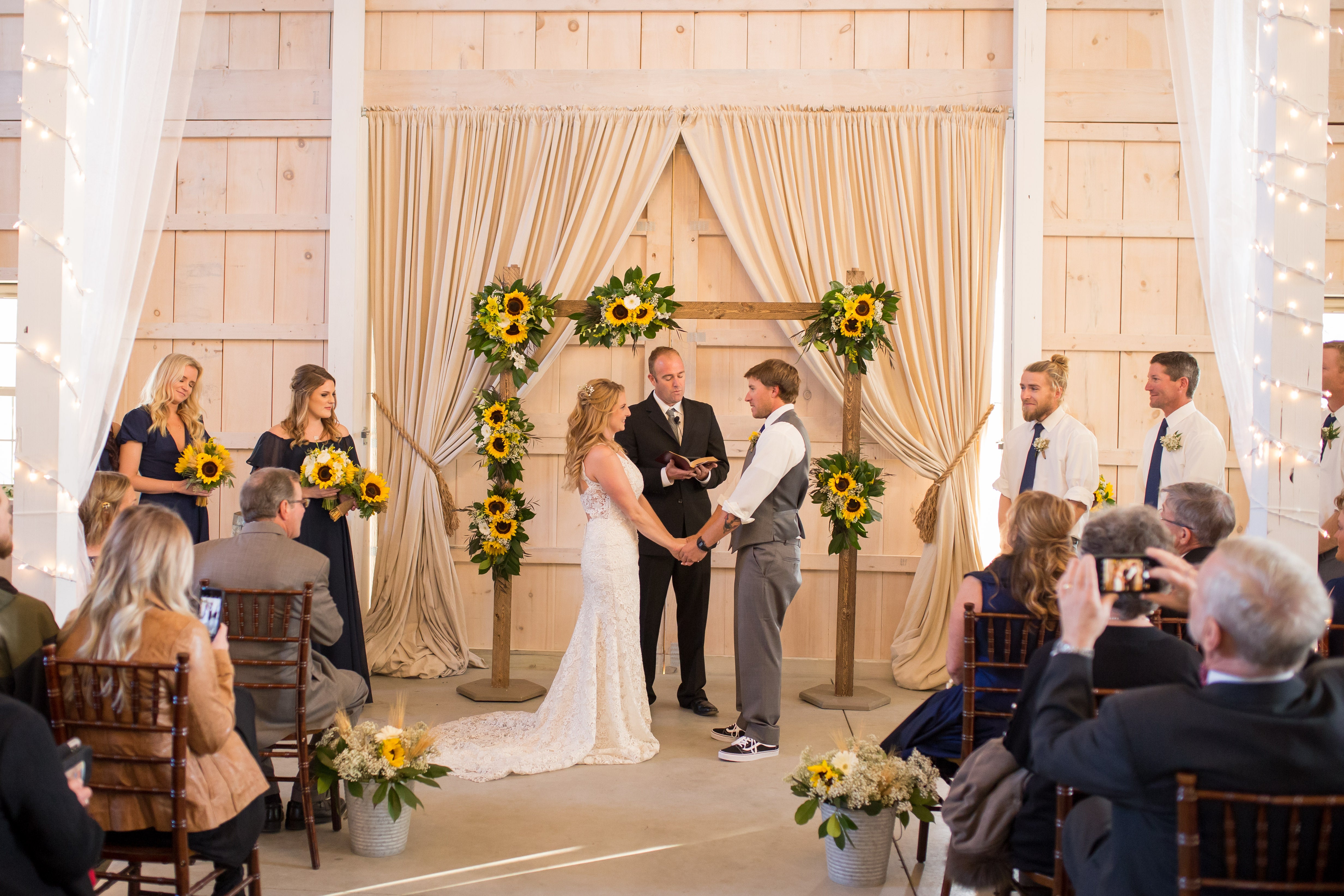 little miss lovely floral design // kylan barn delmar md wedding // rustic sunflower and white rose bouquets wedding flowers