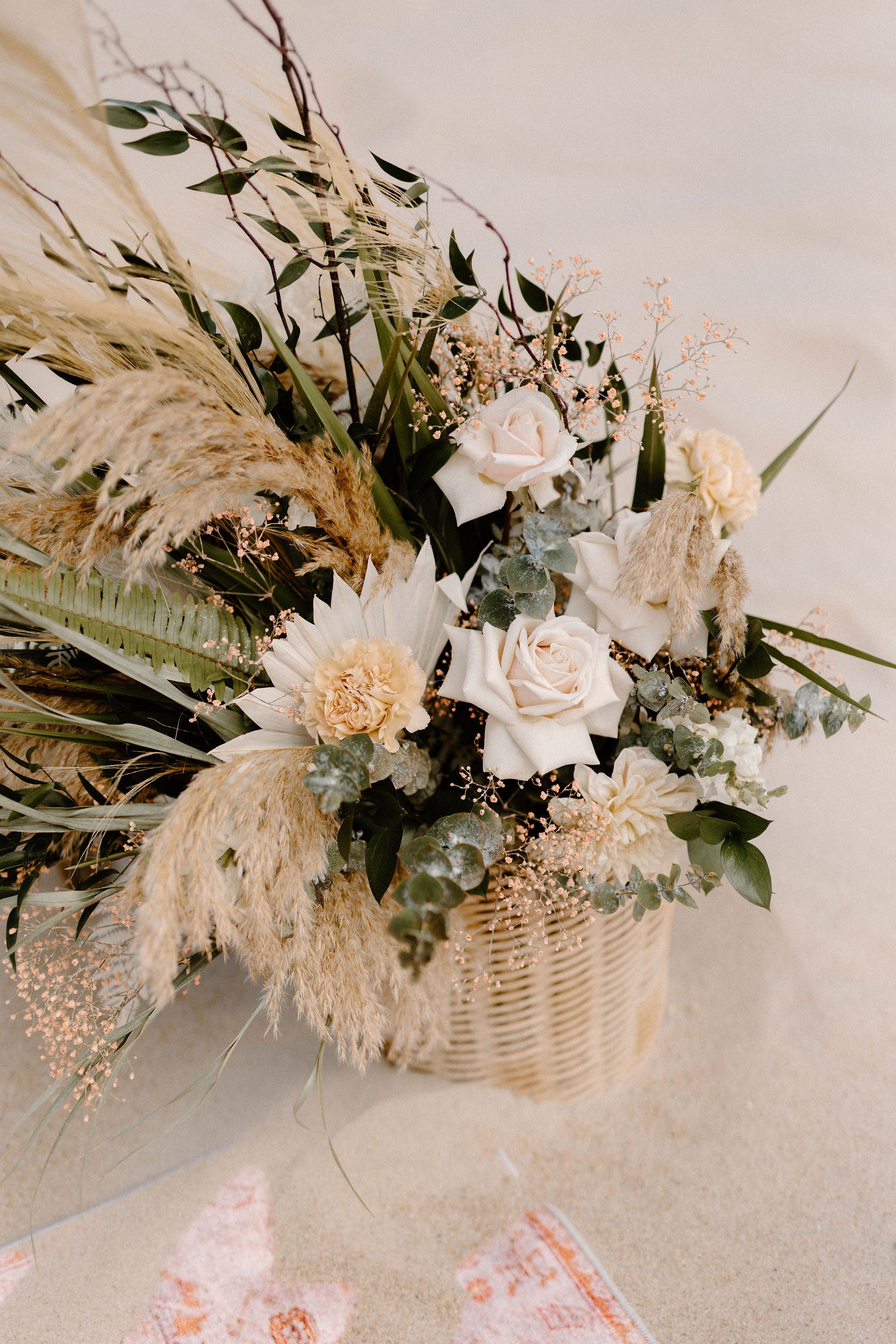 little miss lovely floral design // indian river life saving station wedding // rehoboth beach dewey beach wedding florist