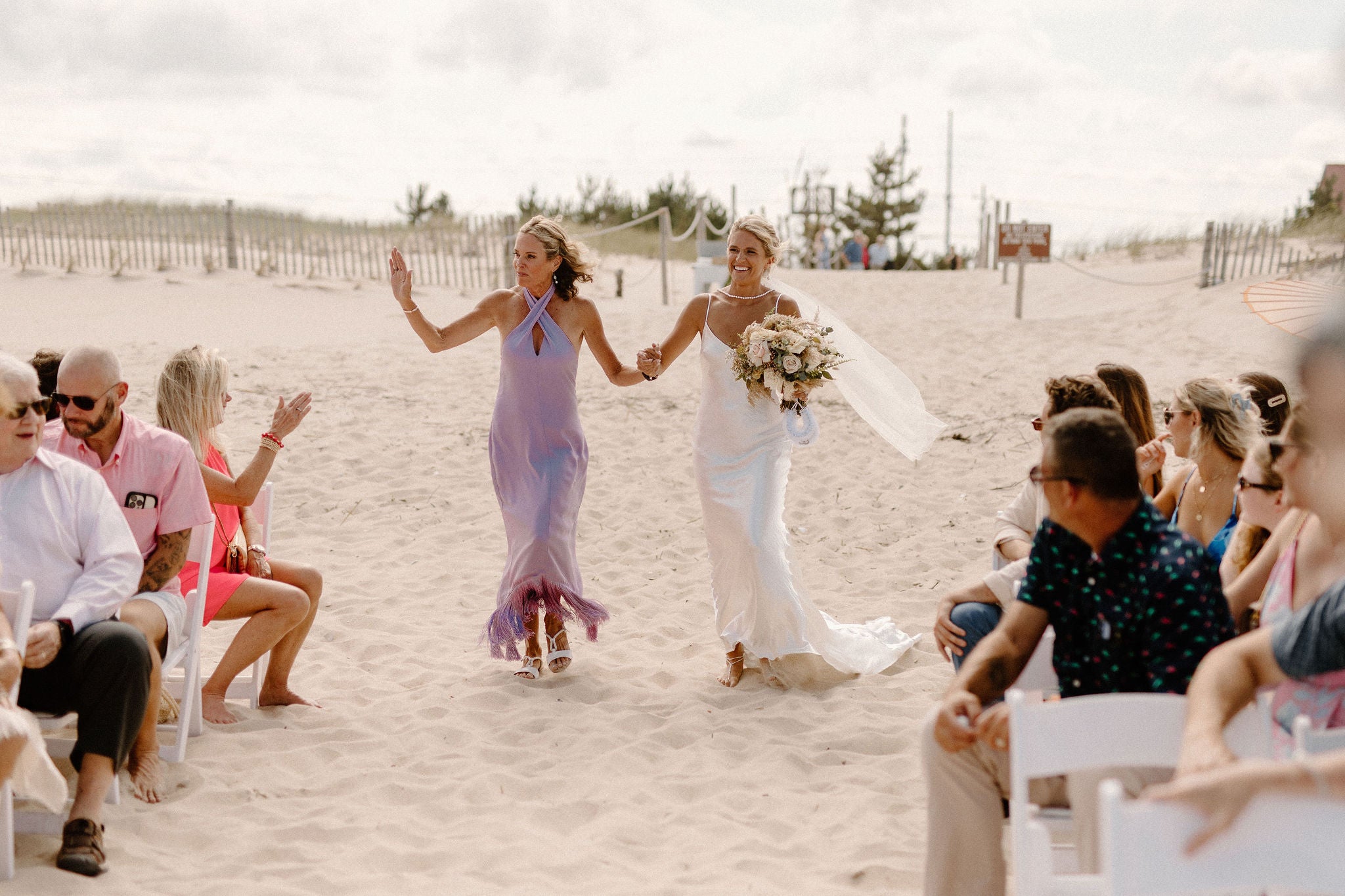 little miss lovely floral design // indian river life saving station wedding // rehoboth beach dewey beach wedding florist