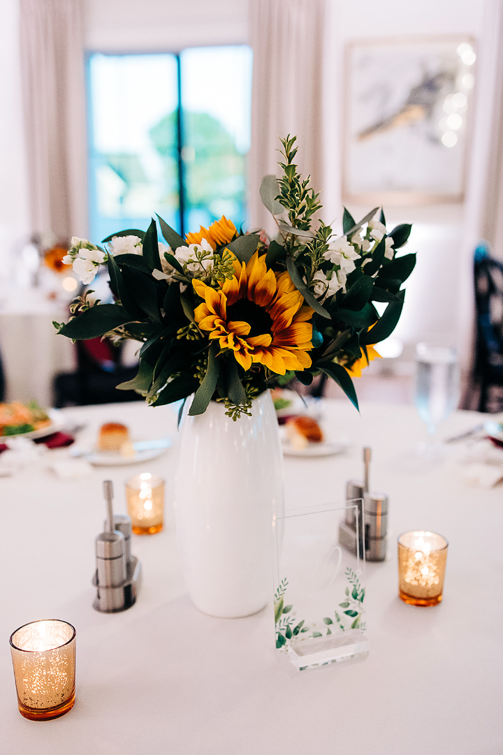 little miss lovely floral design // signatures at bayside resort fenwick island selbyville de wedding florist