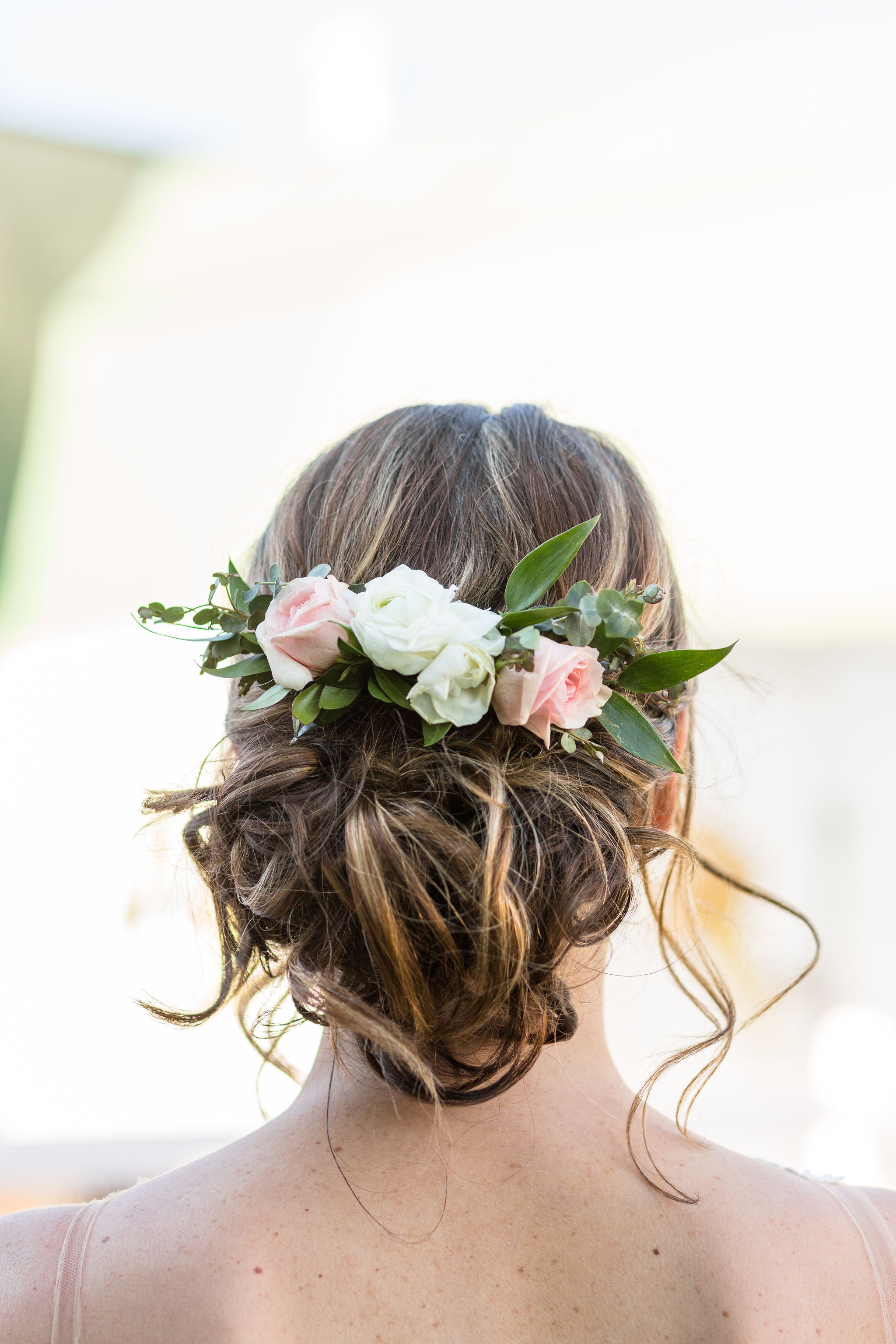 little miss lovely floral design // covered bridge inn wedding lewes, de // mauve and ivory wedding