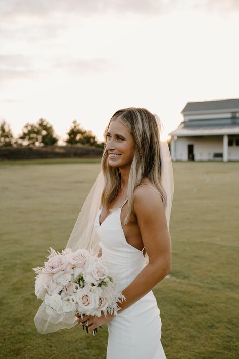 little miss lovely floral design // signatures at bayside golf resort wedding fenwick island selbyville de wedding florist