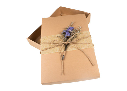 CCcollections Gift Boxes with Dried Flowers | Unique Gift Wrapping Ideas