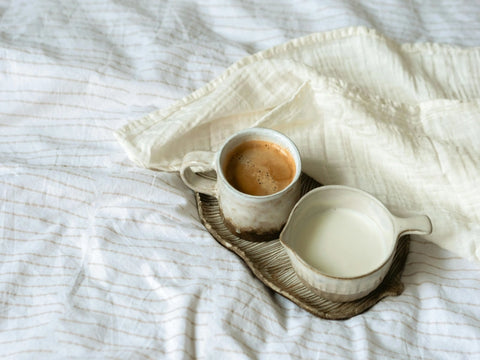 blending almond milk and coffee