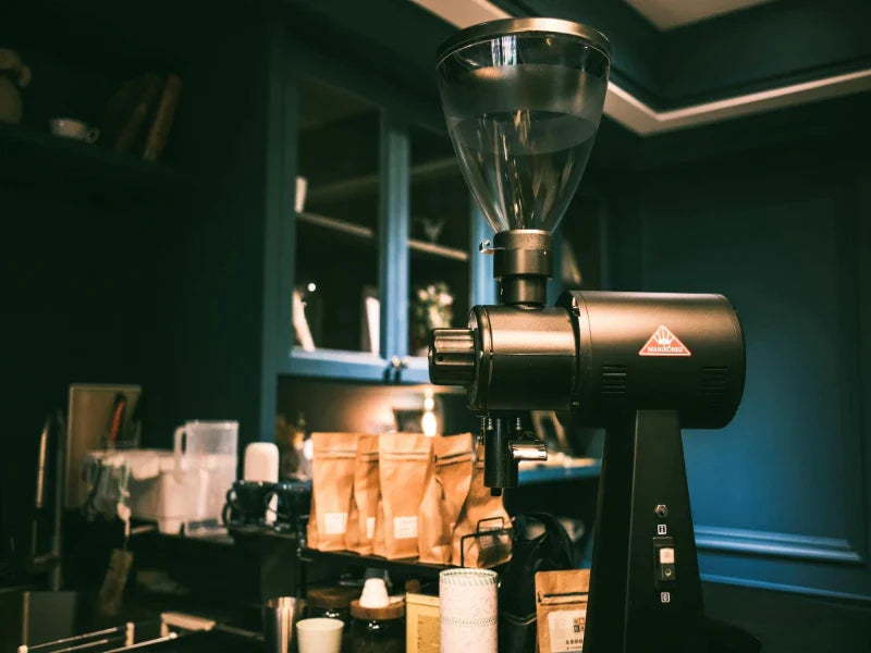 coffee machine with built-in grinder