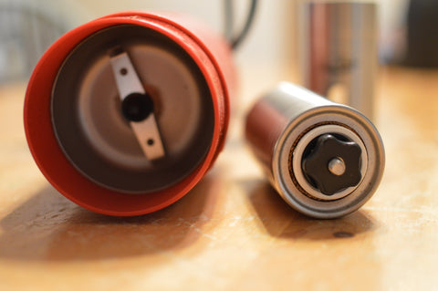 blade coffee grinder vs burr grinder javapresse