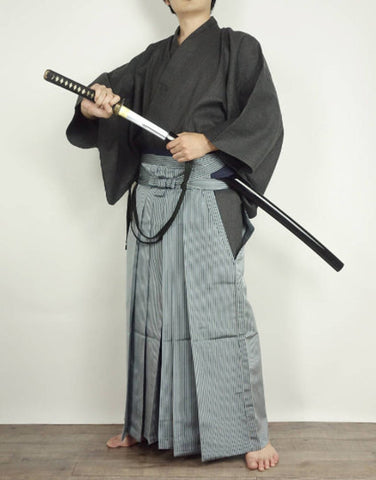 Pinterest Picture of split man's hakama