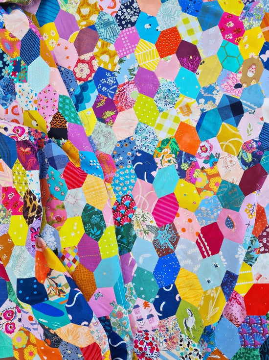 Haypenny Quilt - a Modern EPP Hexagon Quilt – Tales of Cloth