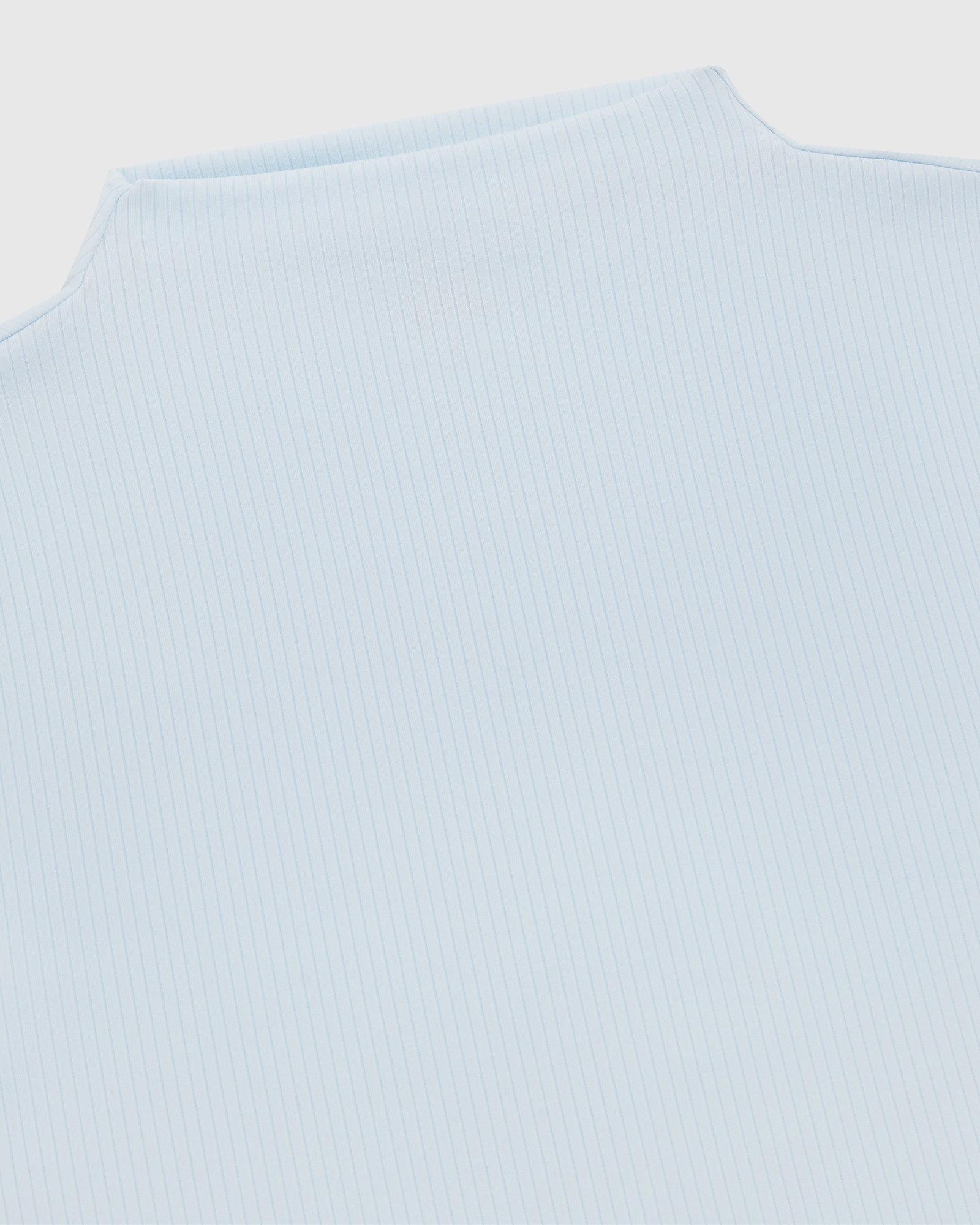 Cropped Mock Neck Longsleeve T-Shirt - Light Blue