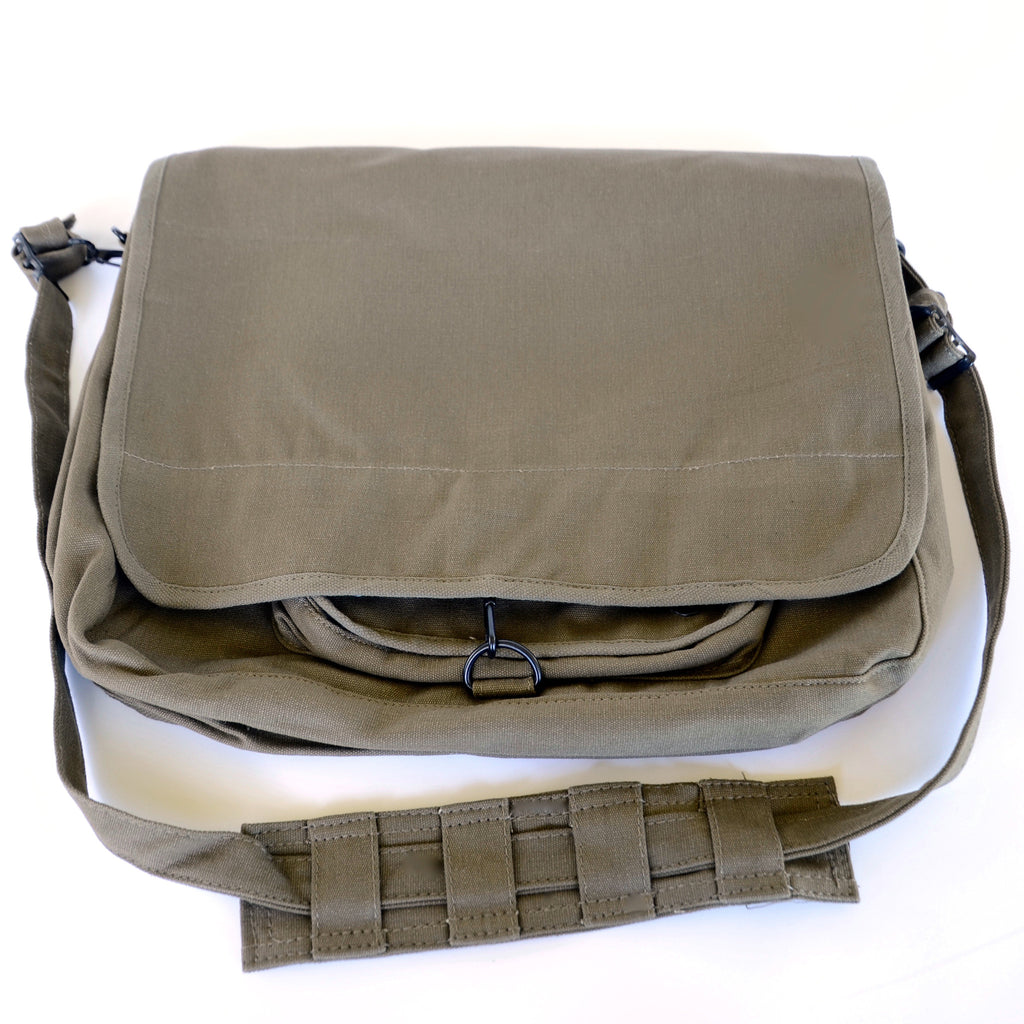 montague paratrooper bag