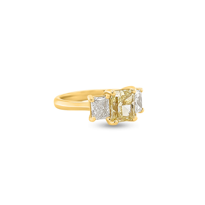 2.20 carat yellow diamond