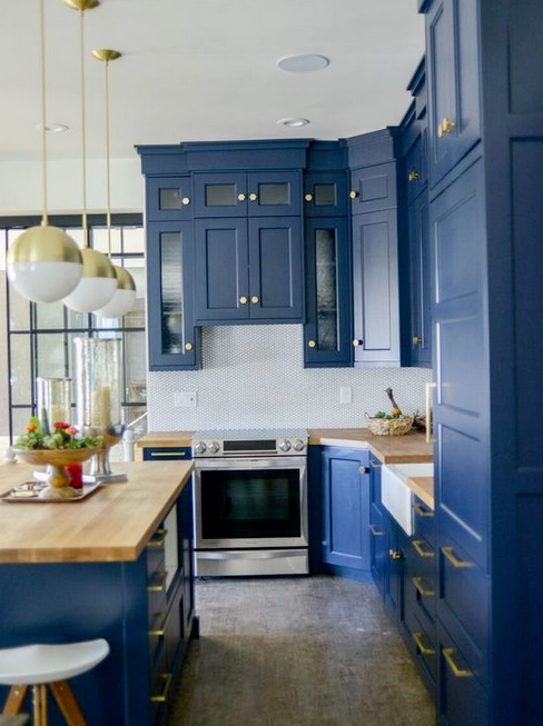 Blue in the Kitchen - Cosmas-Hardware.com