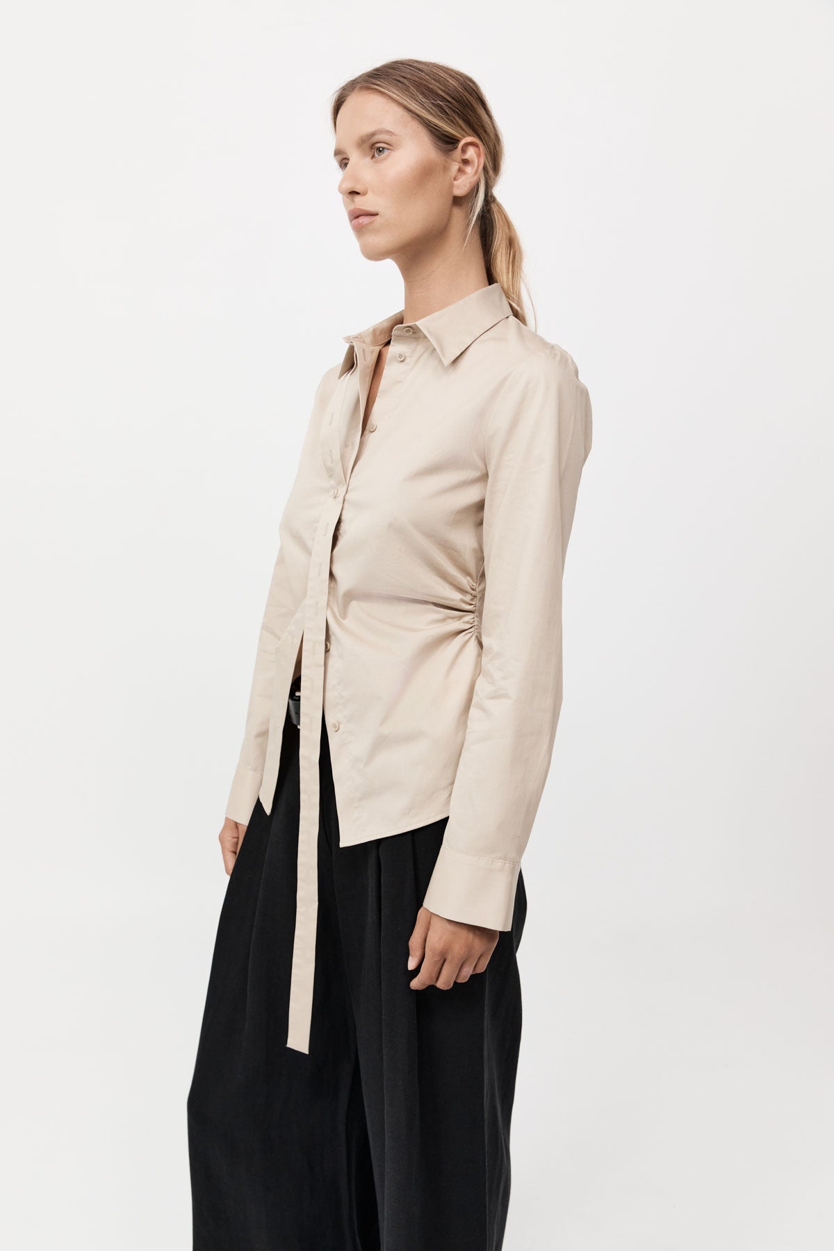 St Agni Deconstructed Button-up Shirt In Champagne