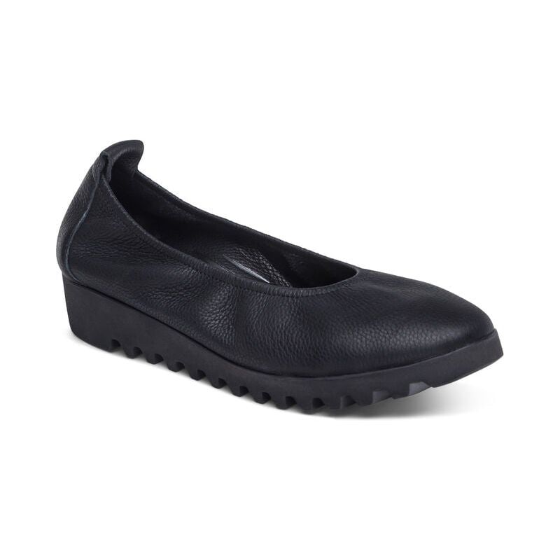 Brianna Ballet Flat - Black Aetrex