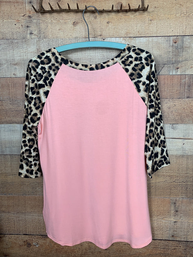 leopard sleeve baseball tee