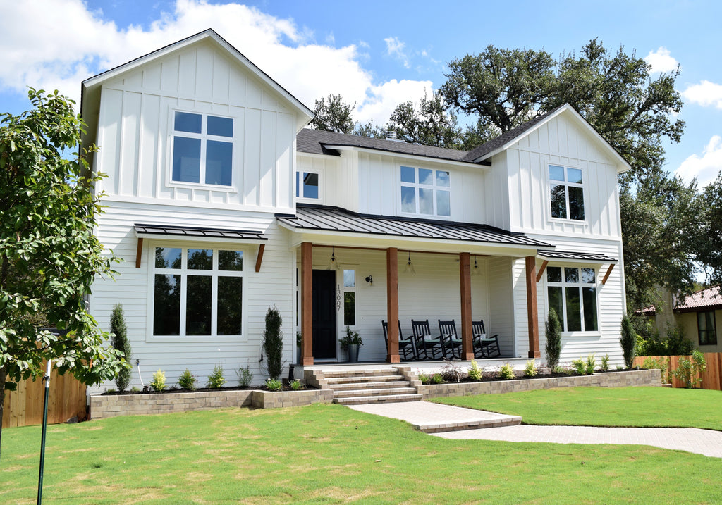 The Best White Modern Farmhouse Exterior Paint Colors