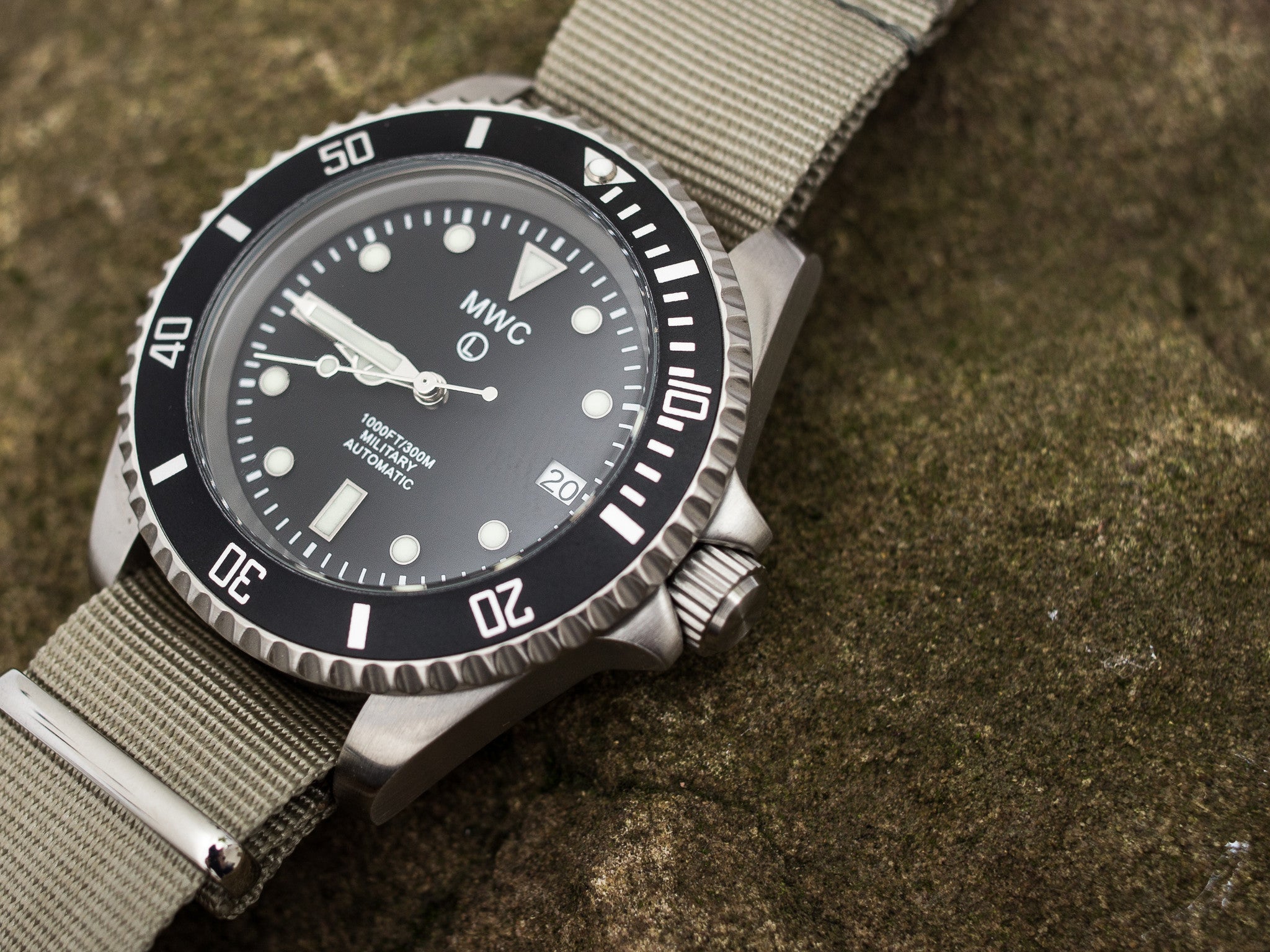 MWC 21 Jewel 300m Automatic Military Divers Watch with Sapphire Crysta ...
