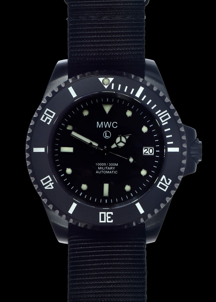 submariner 300m military dive watch