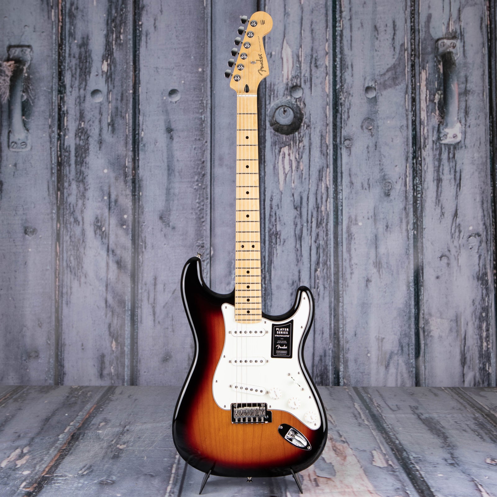 Fender Player Series Stratocaster, Maple Fingerboard, 3-Color Sunburst