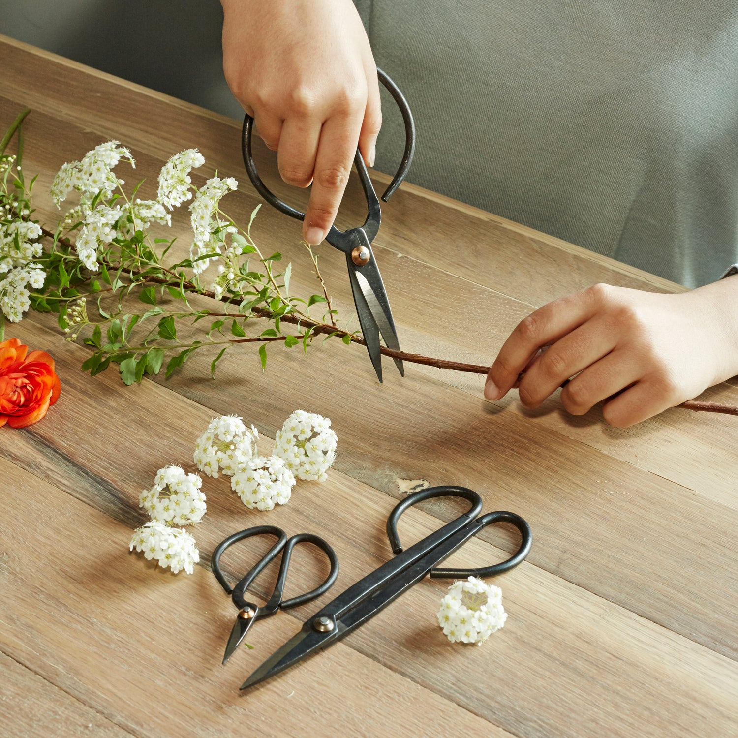 2 pelles et 1 râteau mini de jardin métal et bois - Kikkerland