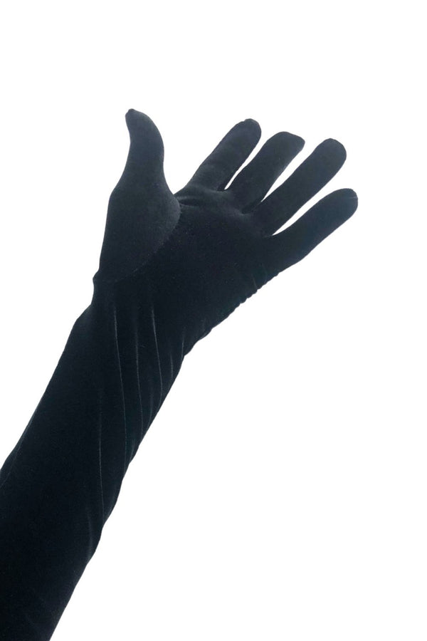 short black velvet gloves