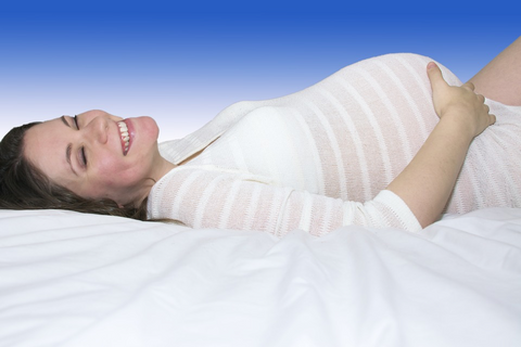 woman sleeping during pregnancy
