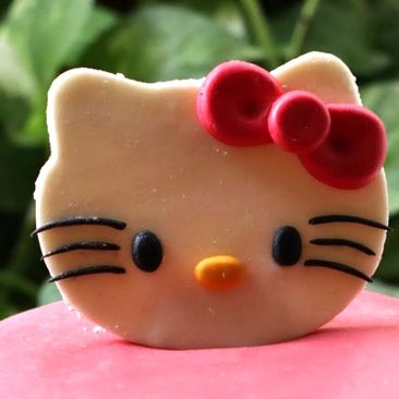 Fondant Hello Kitty Face