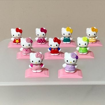 Hello Kitty Figurine Topper