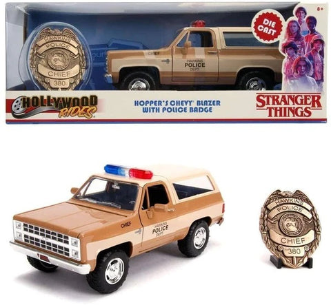 STRANGER THINGS HOPPER'S 1980 CHEVROLET BLAZER 1:24 DIE CAST VEHICLE WITH BADGE