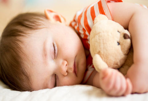 What Age Can Baby Sleep With A Stuffed Animal?