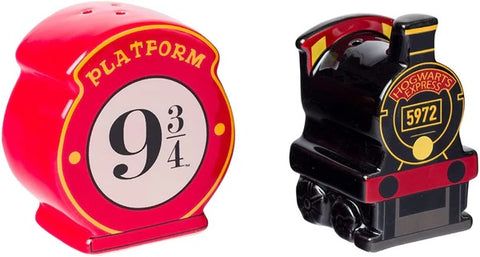 HARRY POTTER HOGWARTS EXPRESS CERAMIC SALT AND PEPPER SHAKER SET