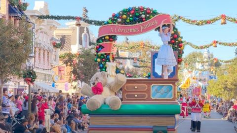 christmas parade at disneyland park