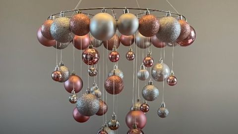 hanging christmas balls