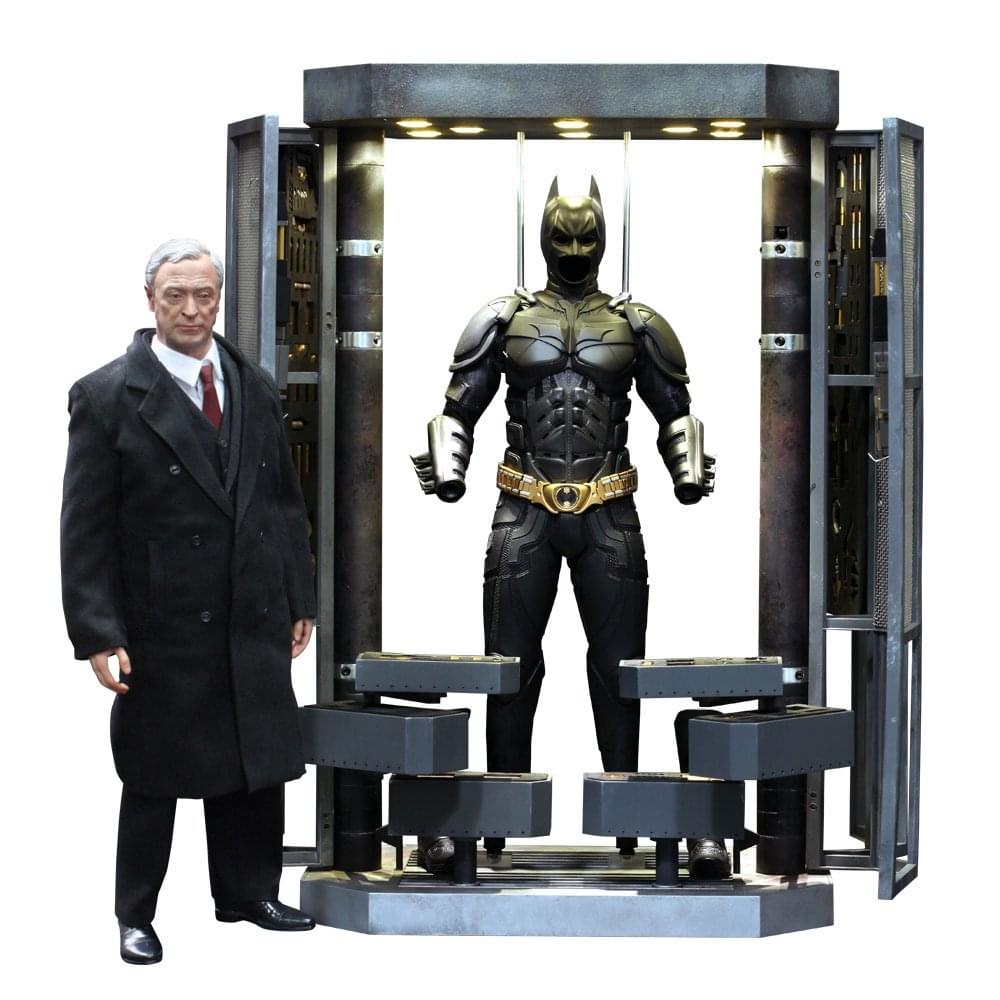 The Dark Knight Rises 1:6 Batman Armory W/ Alfred And Batman Hot Toys Figures
