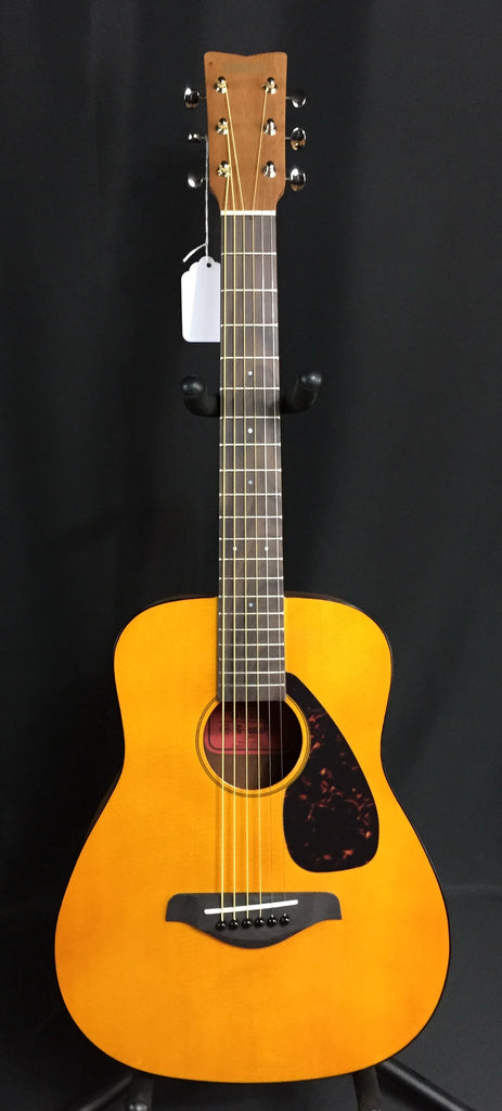 guitar yamaha jr1